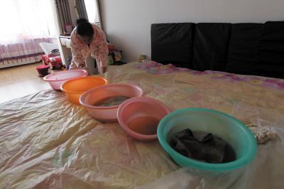 壶关楼上漏水，住户失联，小区没物管，业主维权难！律师来支招……